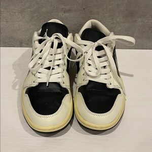 Nike Women’s Air Jordans Sneakers